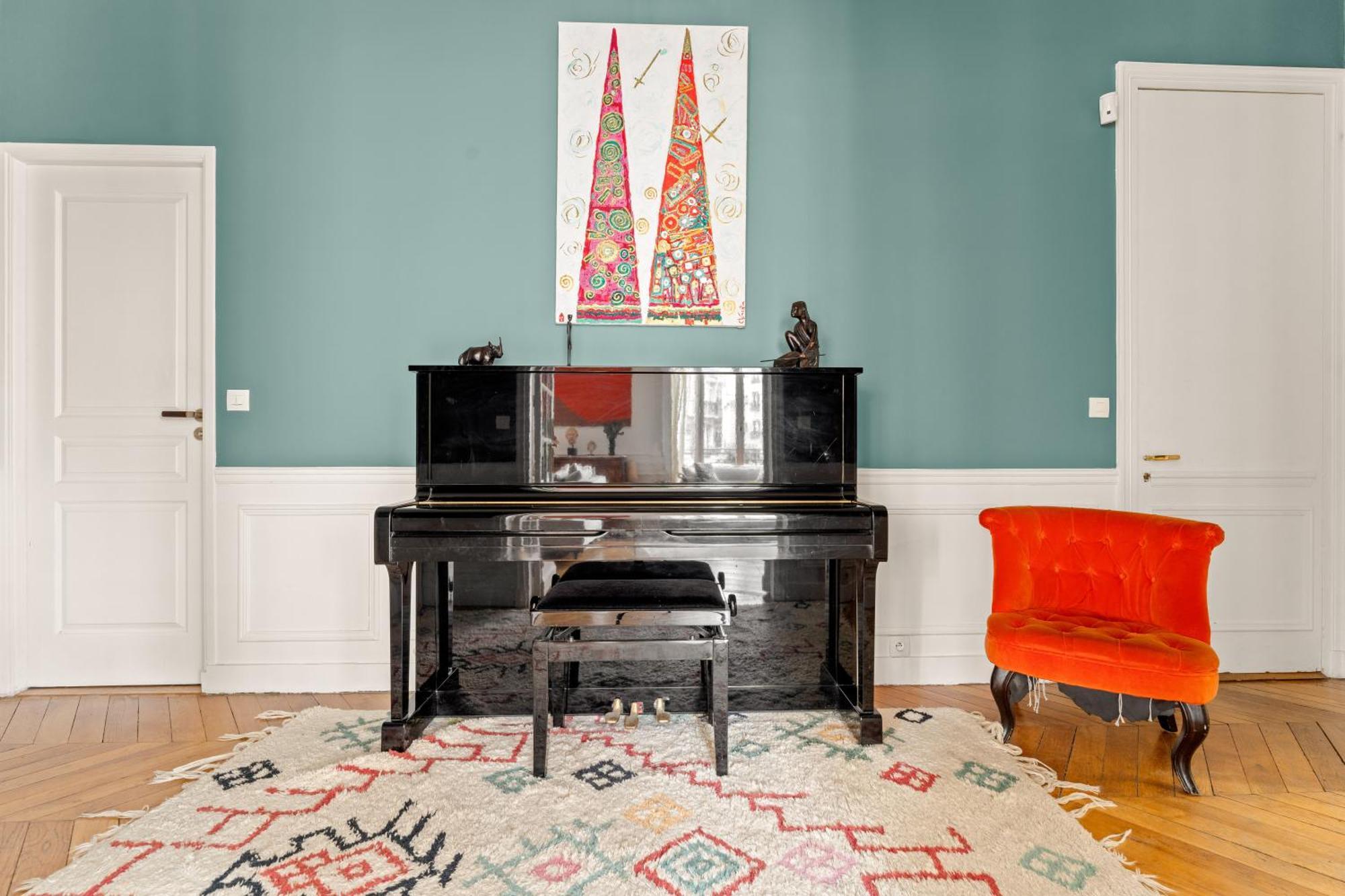 Ecole Militaire Apartment